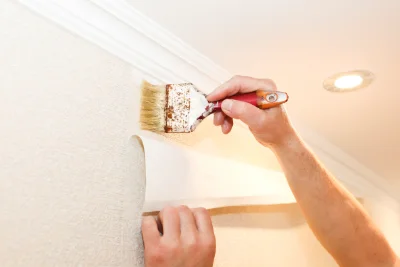 Pose de papier peint à Uhrwiller — revêtements muraux et toiles de verre